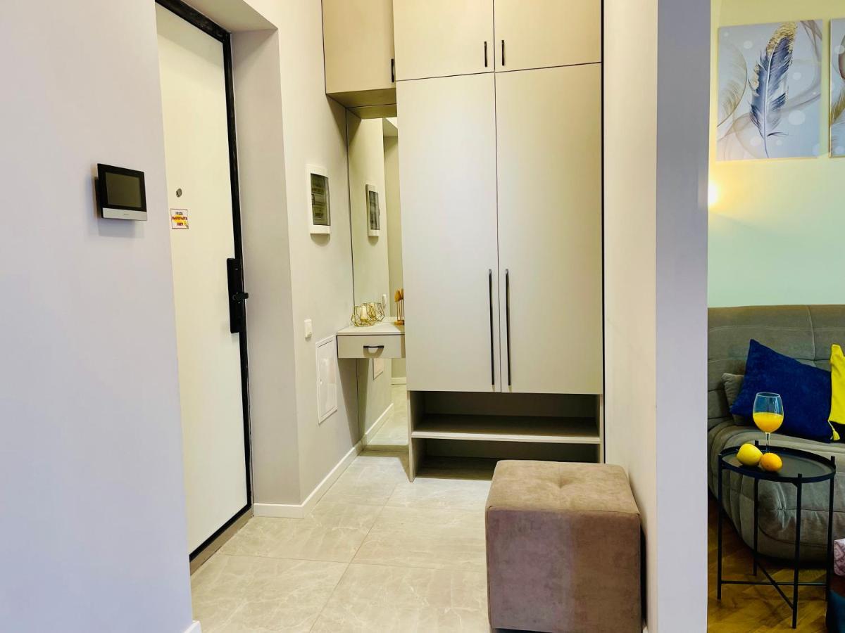 Уютная Стильная Квартира Возле Центрального Парка Горького! Apartment Almatî Exterior foto